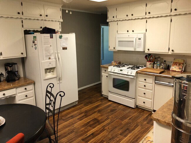 Foto del edificio - 5503 Sam Calloway Rd