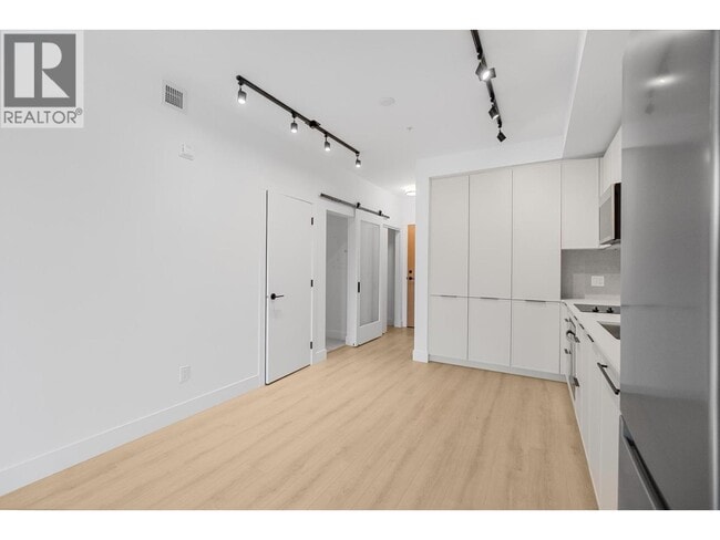 Building Photo - 3075 Murray St