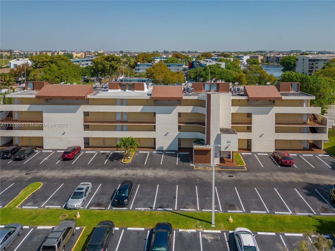 8850 Fontainebleau Blvd Unit 206, Miami, FL 33172 Condo for Rent in