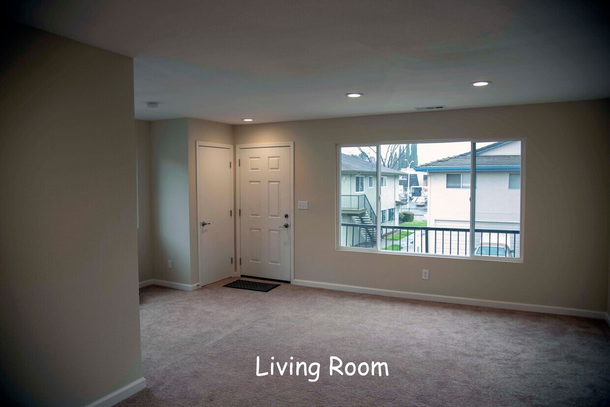 Foto principal - Beautifully Remodeled 2 Bed 1 Bath
