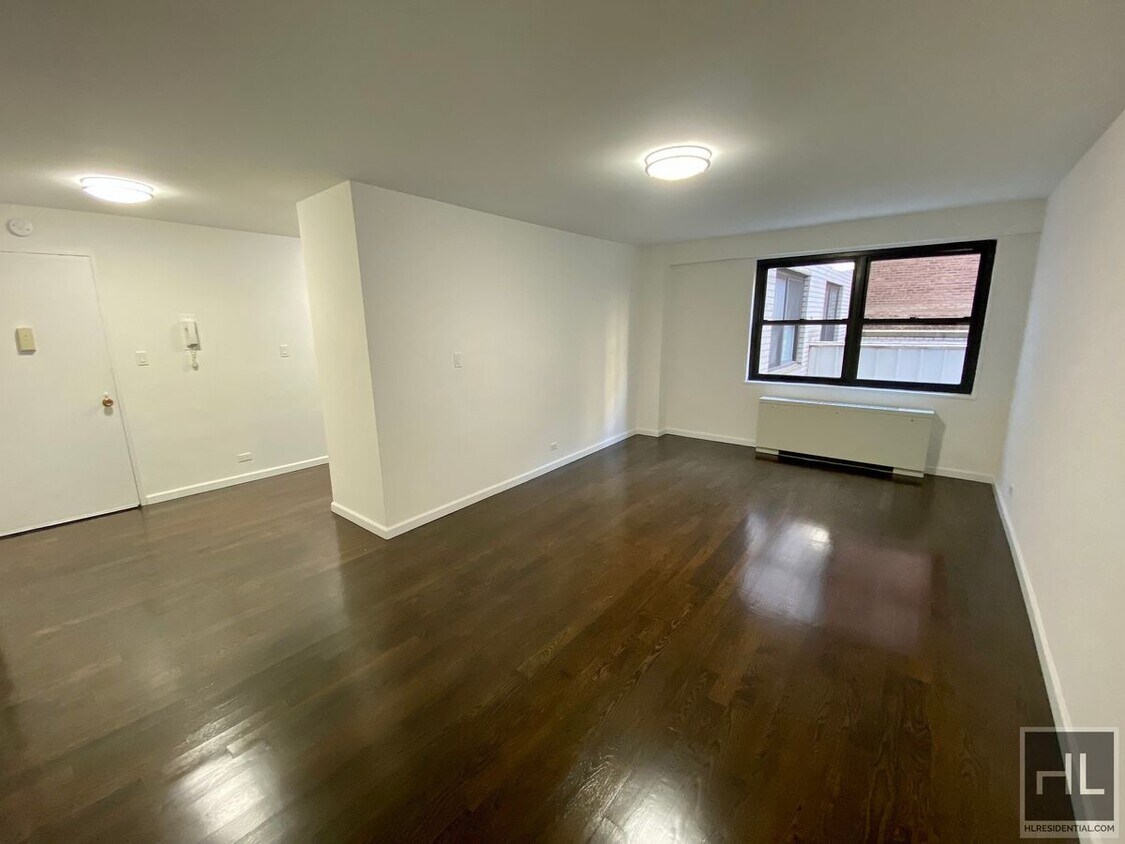 Foto principal - E 16 ST