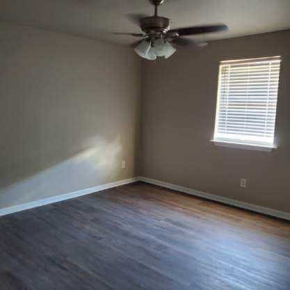 Building Photo - 1532 Hickory Ave