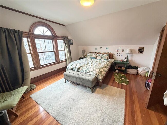 Foto del edificio - 13 Linden Ave