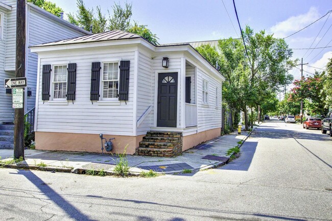 Photo - 21.5 Line St House