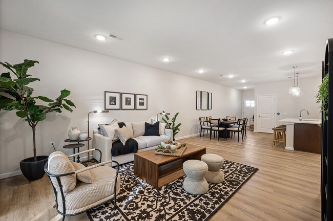 Building Photo - Villas at Quarry Ridge