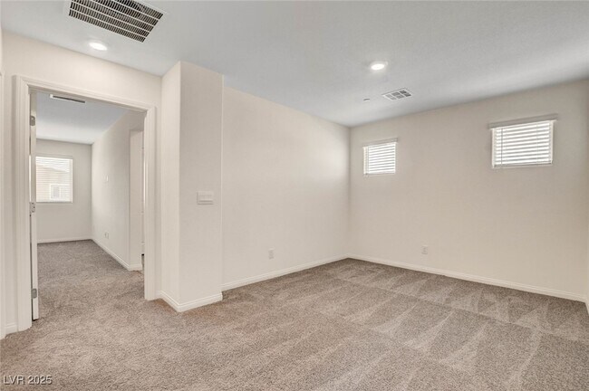 Foto del edificio - 4746 Turquoise Clfs Ave