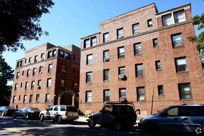 Exterior - Stuart Court Apartments