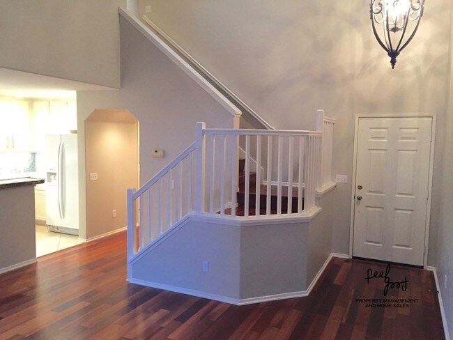Building Photo - 4680 Los Alamos Way