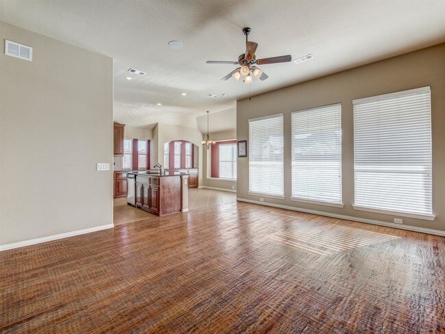 Building Photo - 200 Crown Colony Dr