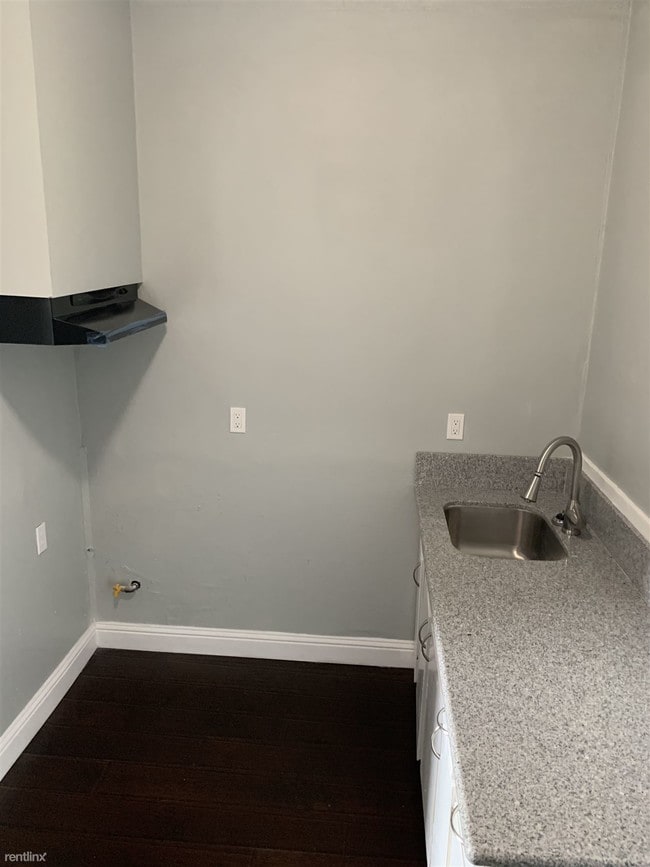Building Photo - 1 br, 1 bath 4plex - 2625 Merced Street 2625