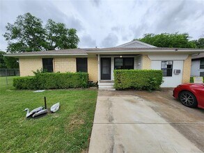 Building Photo - 843 Harbor Dr