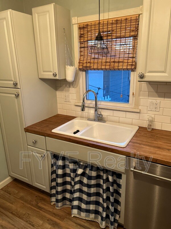 Foto del edificio - 33469 Willowick Dr