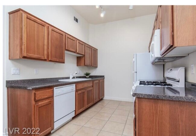 Building Photo - 8805 Jeffreys St