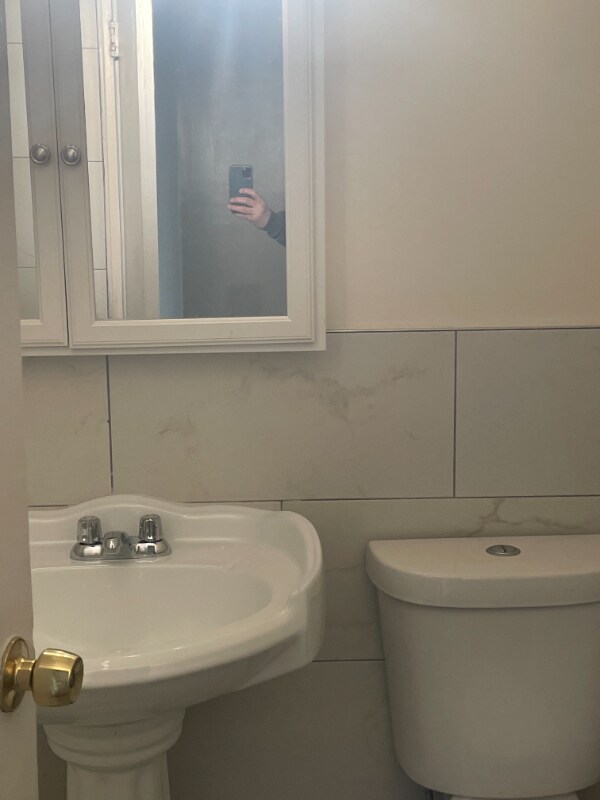 Foto del edificio - 409 N Broadway