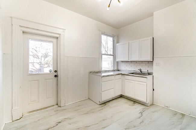 Foto del edificio - 2854 Shaffer Ave