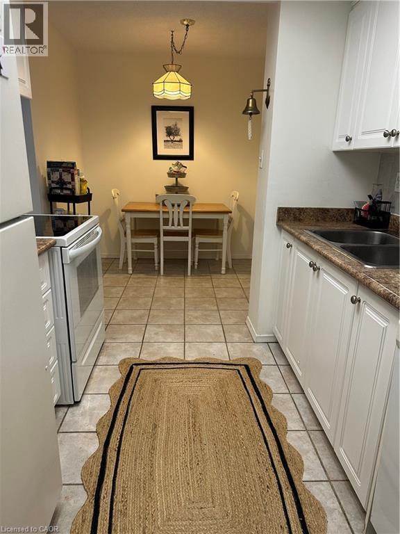 Photo du bâtiment - 1515 Lakeshore Rd E