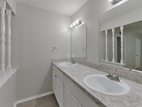 Building Photo - 2806 Quail Run Dr