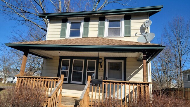 Foto del edificio - 955 Concord Ave