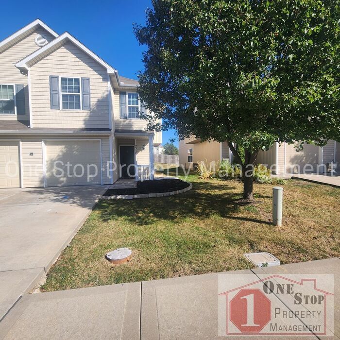 Foto principal - Generously Sized 3 bedroom, 2.5 bathroom i...