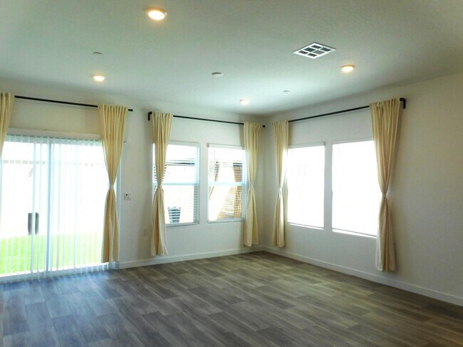 Foto del edificio - 6062 E Ramona Wy
