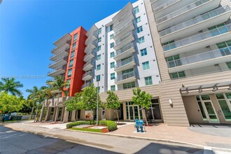 Building Photo - 7661 NW 107th Ave