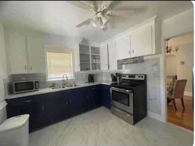 Photo - 1382 E Bayview Blvd House