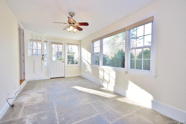 Foto del edificio - 16 Upland Ln