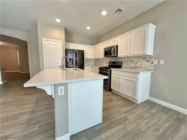 Building Photo - 2547 Belgreen St