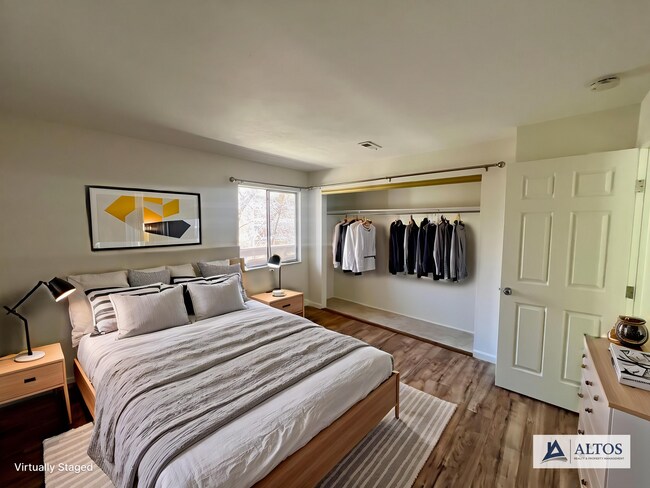 Foto del edificio - $500 Move in Special - 2nd Floor 1bed/1bath with Laundry and Parking!