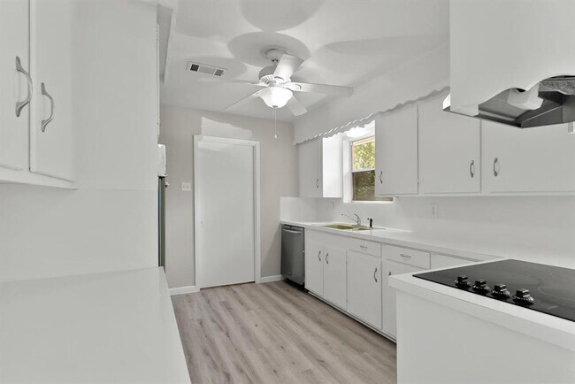 Building Photo - 5414 1st St