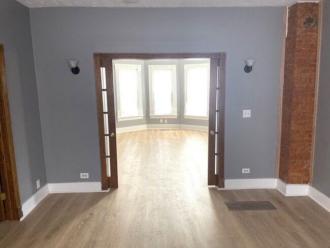 Building Photo - 505 Buell Ave