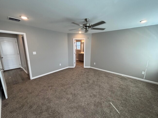 Building Photo - 340 Pageant Dr
