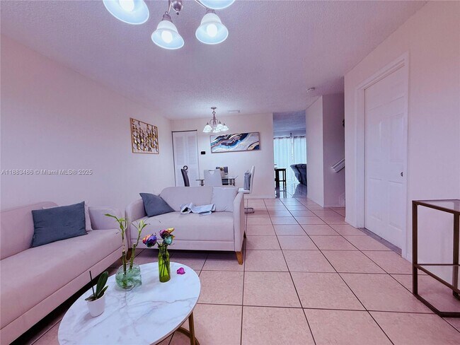 Foto del edificio - 8431 NW 188th Terrace