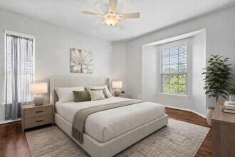Building Photo - 6607 Lake Woodlands Dr