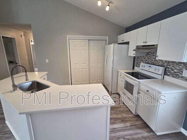 Building Photo - 2738 Painted Pony Dr
