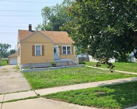 Building Photo - 7416 S McCook Ave