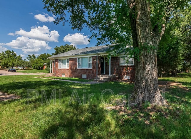 Building Photo - 6127 E Boston St