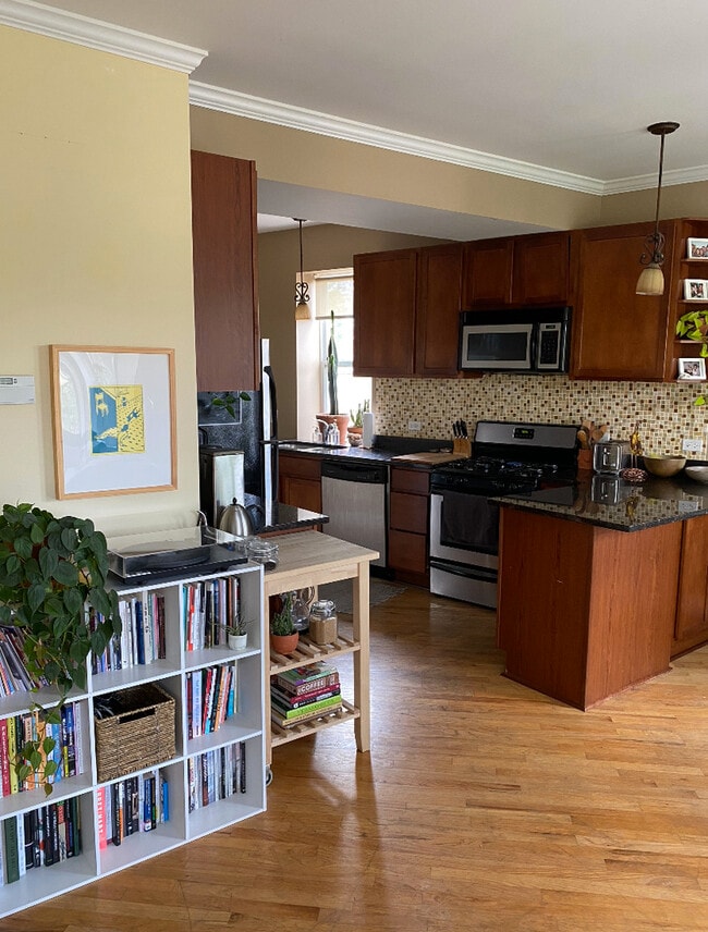 Building Photo - 1623 W Wallen Ave