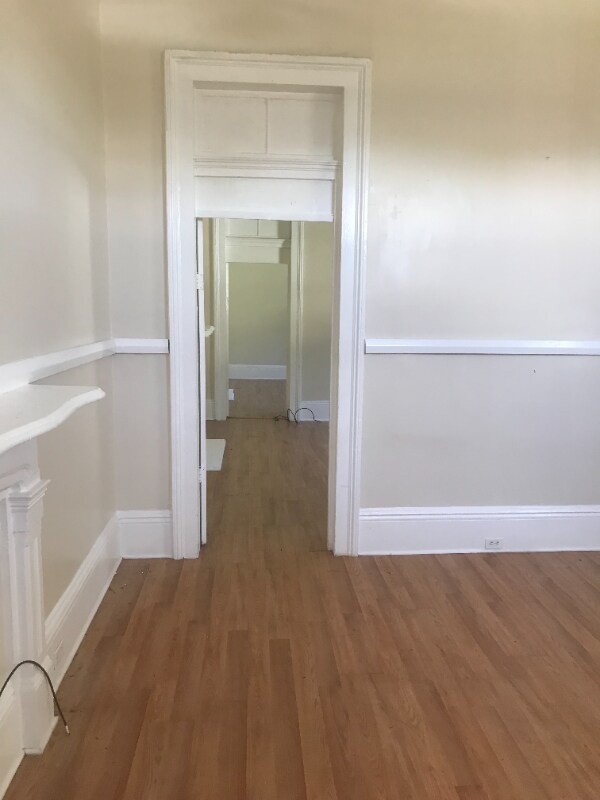 Building Photo - 825 De Armas St