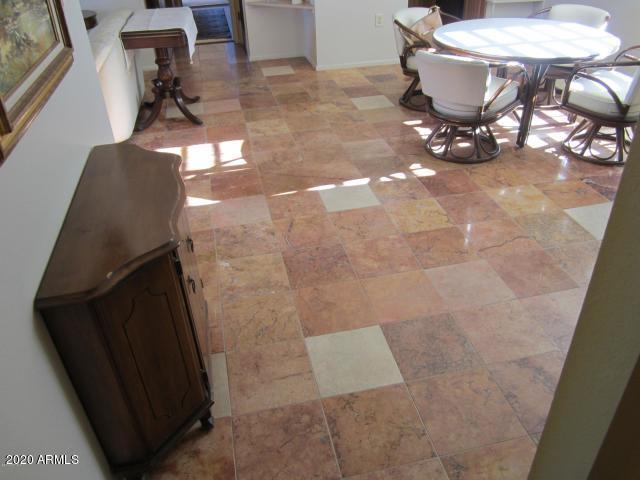 Foto del edificio - 7402 E Carefree Dr