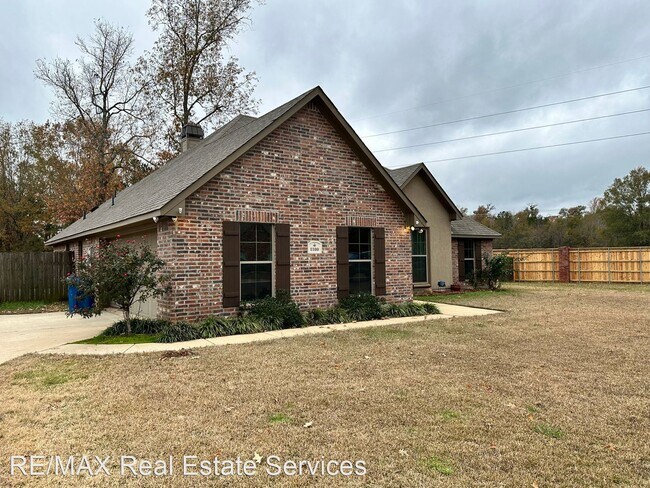 Foto del edificio - 3 br, 2 bath House - 1100 Bear Creek