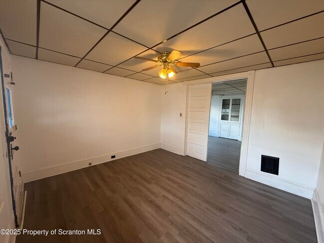 Foto del edificio - 1531 33 Washburn St