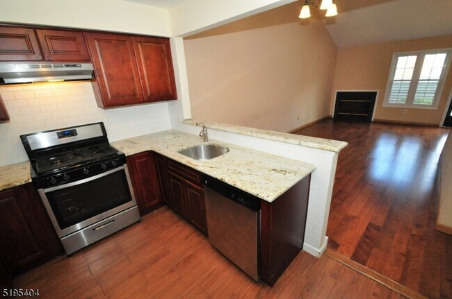 Foto del edificio - 352 Greenbriar Dr