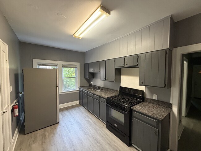 Foto del edificio - 3412 E 147th St