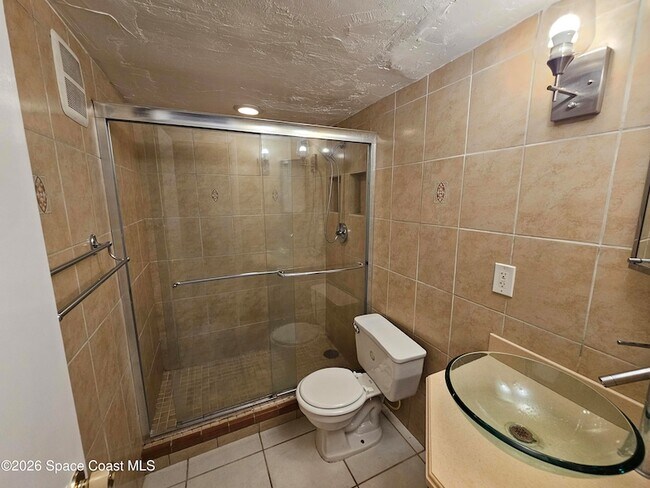 Foto del edificio - 1711 Dixon Blvd
