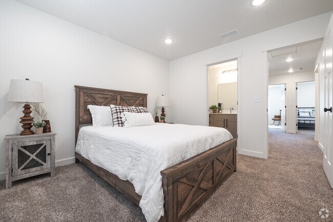 3HAB, BA2.5 - 1.505SF - 3.er dormitorio - VALO on Vine