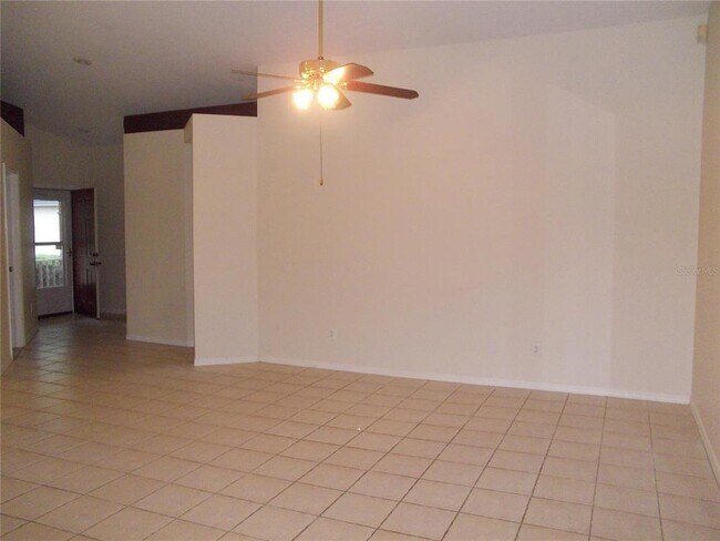 Foto del edificio - 539 Beth Ann St
