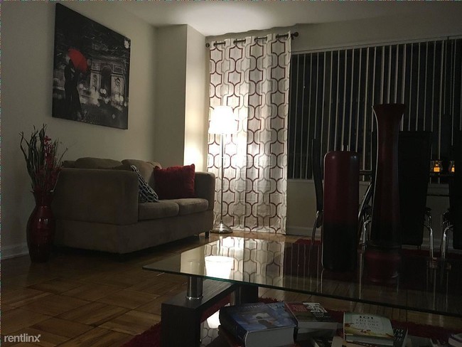 Foto del edificio - 2 br, 2 bath - 78 Oak St
