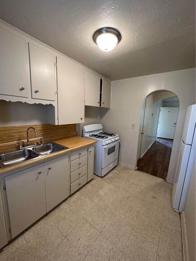 708 McFadden Dr Unit 3, Ponca City, OK 74601 Apartments in Ponca City