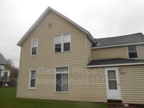 Building Photo - 2227 3rd St
